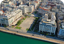Πλατεία Αριστοτέλους Θεσσαλονίκης, κεντρική πλατεία με κόσμο