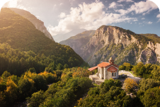 Το Λιτόχωρο με φόντο τον Όλυμπο, προορισμός για πεζοπορία και φύση